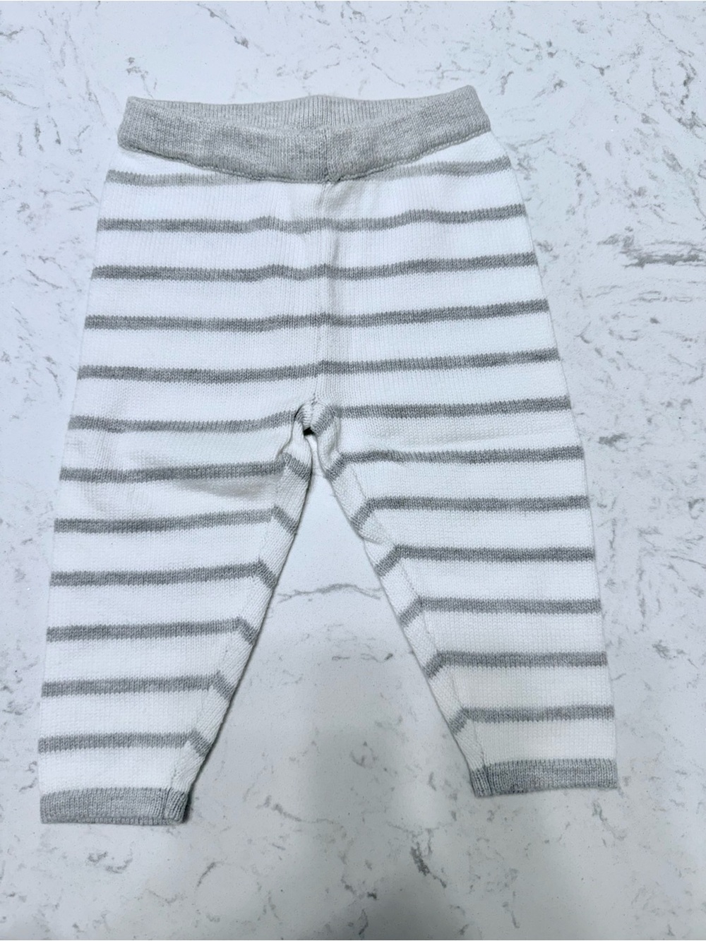 🩶NWOT- Janie & Jack Striped Knit Baby Pants - White & Light Gray- 3-6M